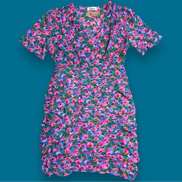 NWT Vernacular Cross Front Ruched Dress in Multicolored Floral Print. Size Small - Picture 4 of 14